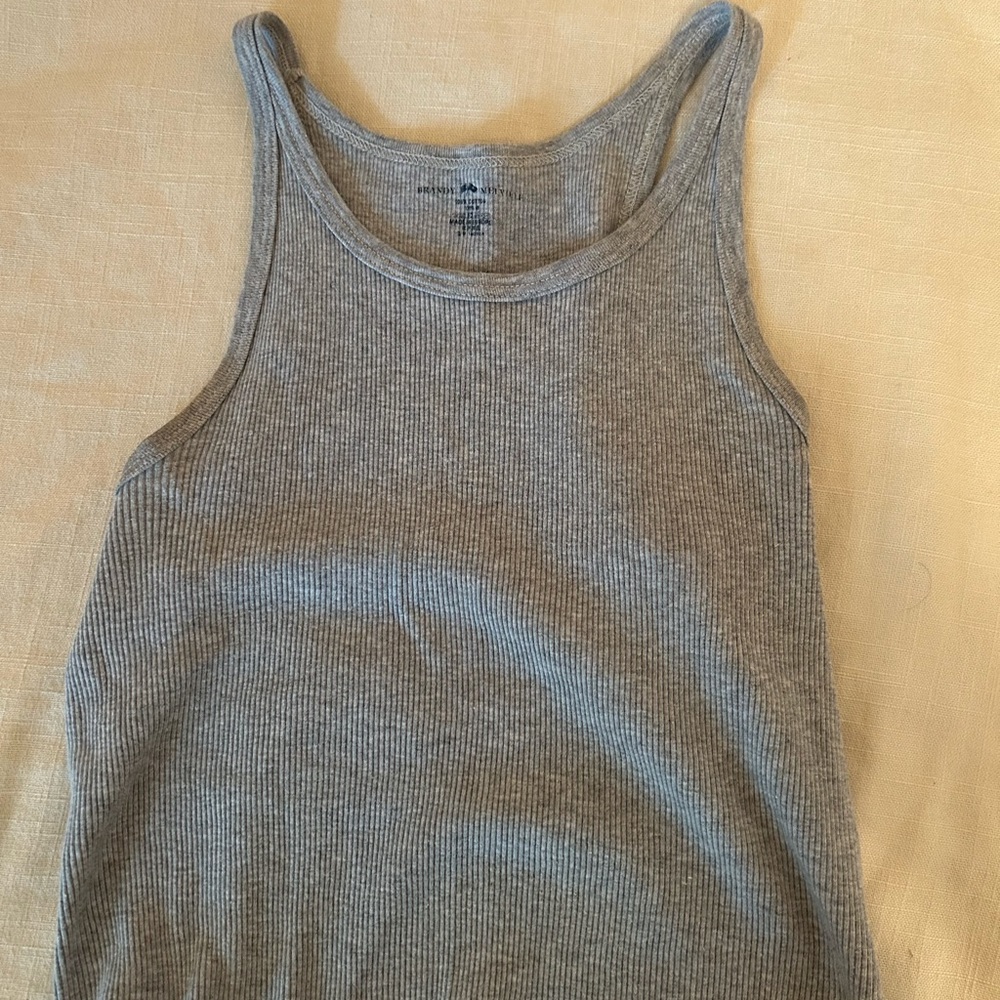 Brandy Melville cropped tank grey tee casual